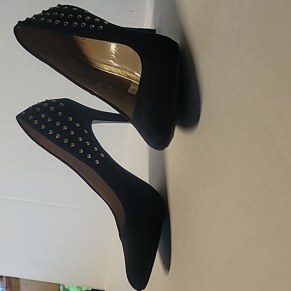Mossimo size 7.5 Black suede like material gold studded detail oheel 4” heel - Picture 4 of 8